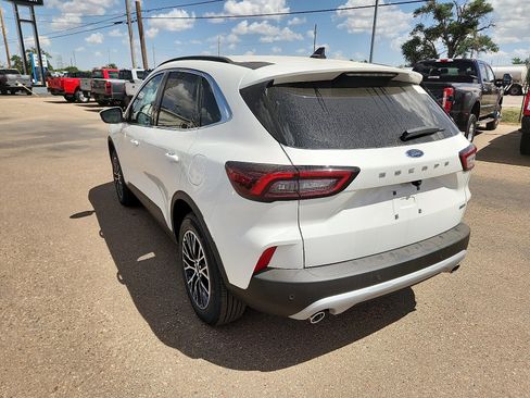 New 2025 Ford Escape Base image 3