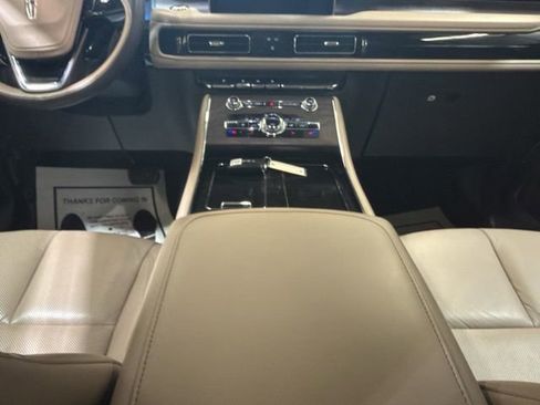 Used 2024 Lincoln Aviator Reserve w/ Jet Package AWD/4WD image 15