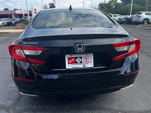 Used 2020 Honda Accord EX image 4