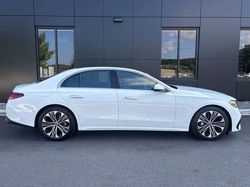 Used 2024 Mercedes-Benz E 350 4MATIC Sedan image 6
