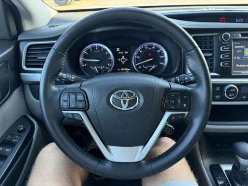 Used 2017 Toyota Highlander XLE w/ Protection Package #3 image 29