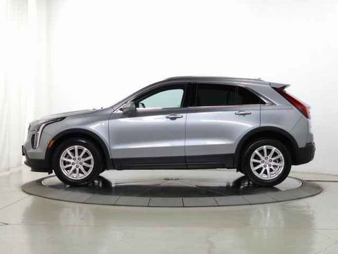 Used 2023 Cadillac XT4 Luxury w/ Cold Weather Package image 2