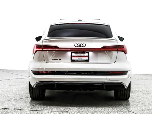 Used 2023 Audi e-tron S Premium Plus w/ Black Optic Package AWD/4WD image 4
