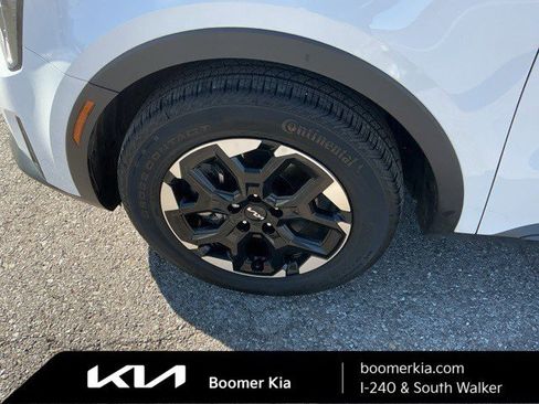 Certified 2025 Kia Sorento S w/ Panoramic Sunroof Package image 9