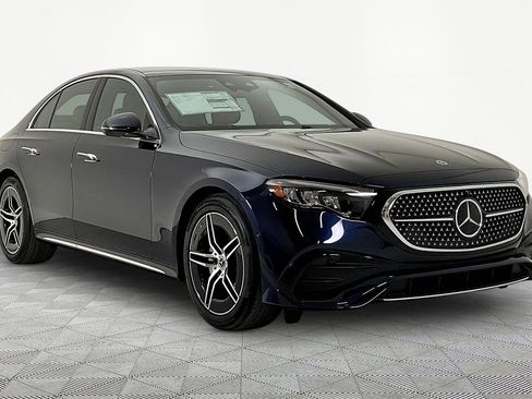 New 2026 Mercedes-Benz E 350 4MATIC Sedan image 3