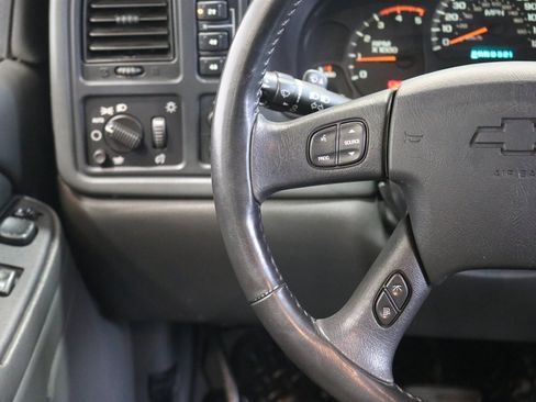 Used 2005 Chevrolet Silverado 2500 LS w/ Heavy-Duty Power Package image 82