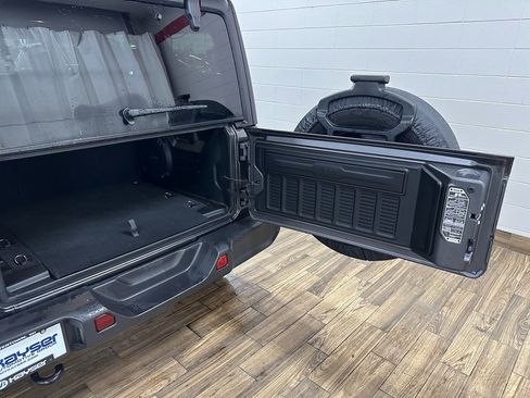 Certified 2023 Jeep Wrangler Sahara w/ Dual Top Group image 35