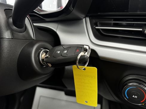 Used 2025 Chevrolet Trax LS image 37