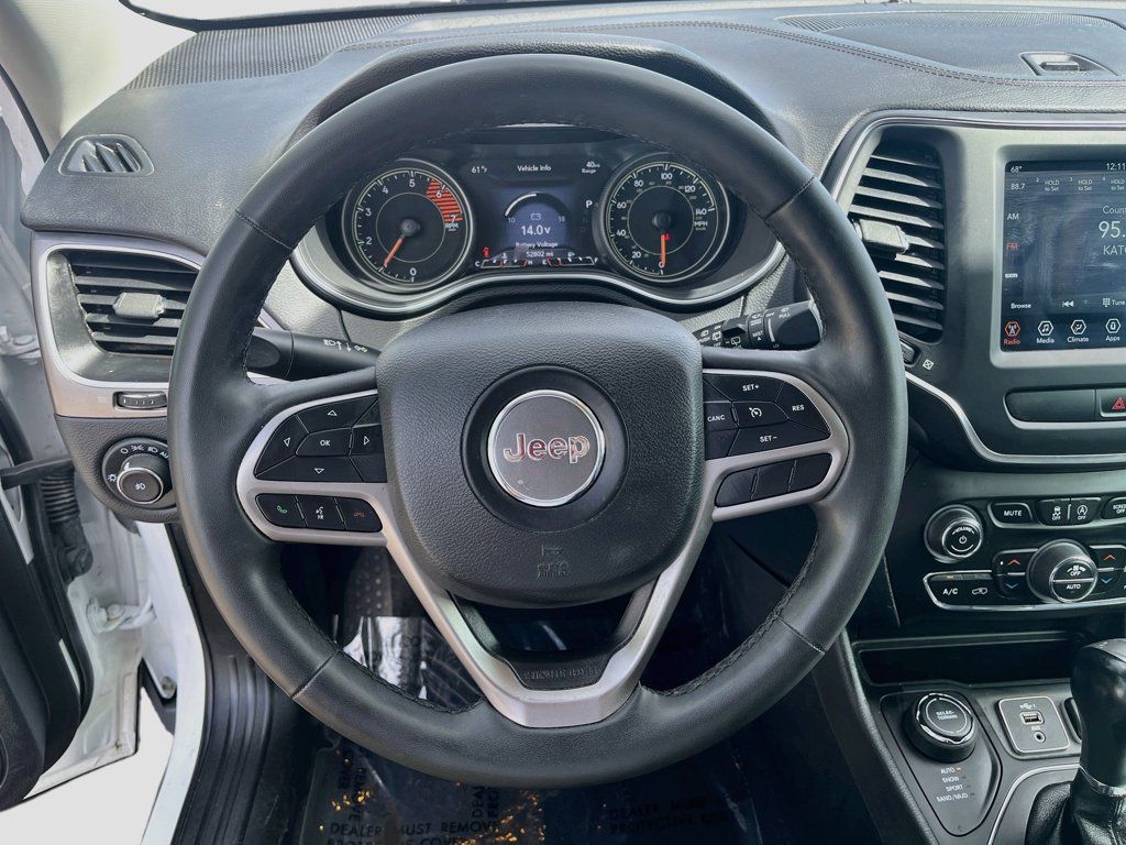 Used 2022 Jeep Cherokee Latitude Lux w/ Sun & Sound Group AWD/4WD image 11