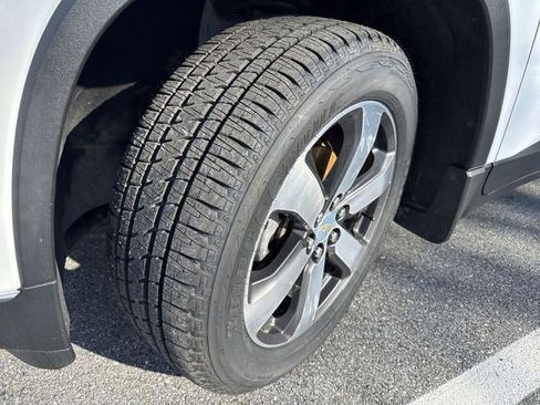 Used 2019 Chevrolet Traverse LT w/ LT Premium Package image 10