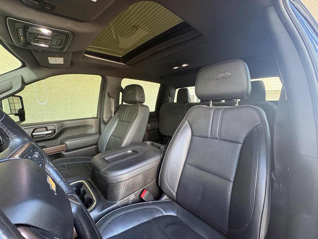Used 2022 Chevrolet Silverado 2500 High Country w/ Z71 Off-Road Package AWD/4WD image 2