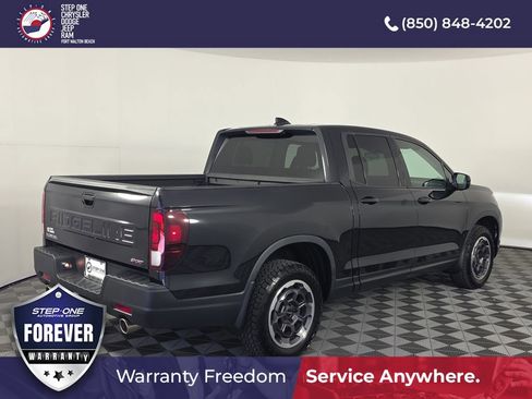 Used 2024 Honda Ridgeline Sport image 7