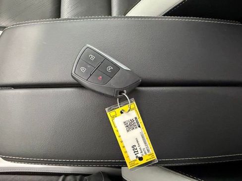 Used 2025 Buick Envision Sport Touring AWD/4WD image 35