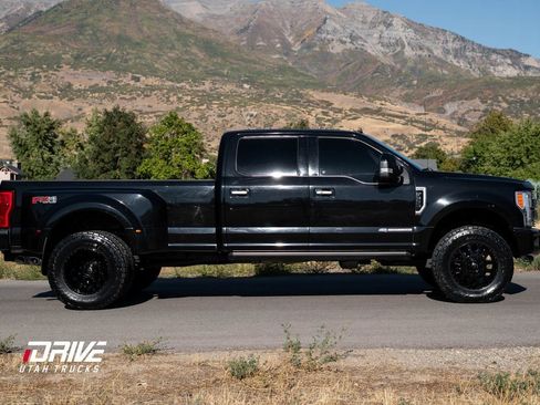 Used 2019 Ford F350 Limited image 11