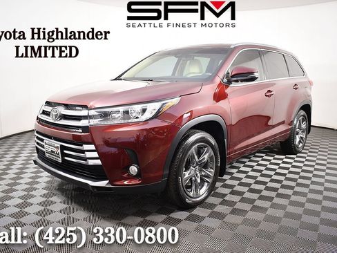 Used 2017 Toyota Highlander Limited image 1