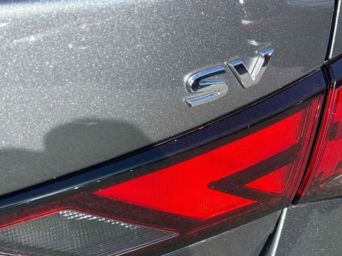 Certified 2024 Nissan Sentra SV FWD image 7