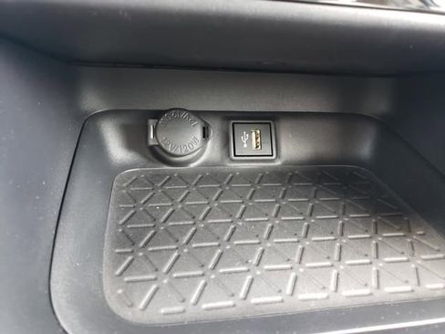 Used 2025 Toyota RAV4 XLE Premium AWD/4WD image 21