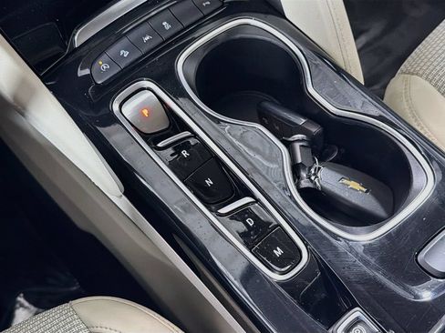 Used 2023 Buick Envision Preferred AWD/4WD image 17