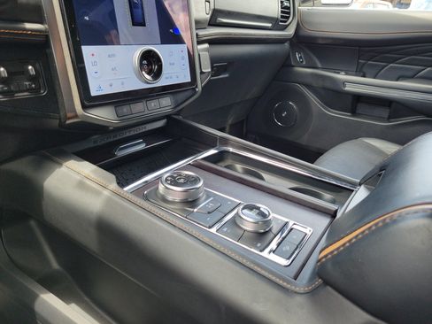 Certified 2024 Ford Expedition Max Platinum AWD/4WD image 29