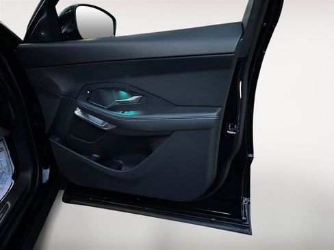 Used 2020 Jaguar E-PACE R-Dynamic S image 17