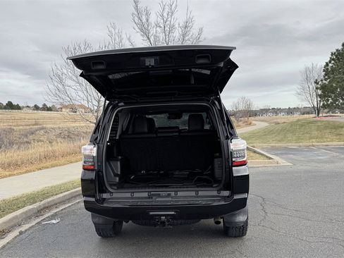 Used 2020 Toyota 4Runner Venture image 8