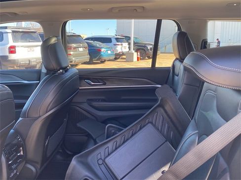 Used 2023 Jeep Grand Cherokee L Limited image 16