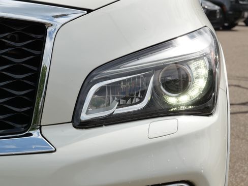 Used 2017 INFINITI QX80 4WD w/ Deluxe Technology Package image 17
