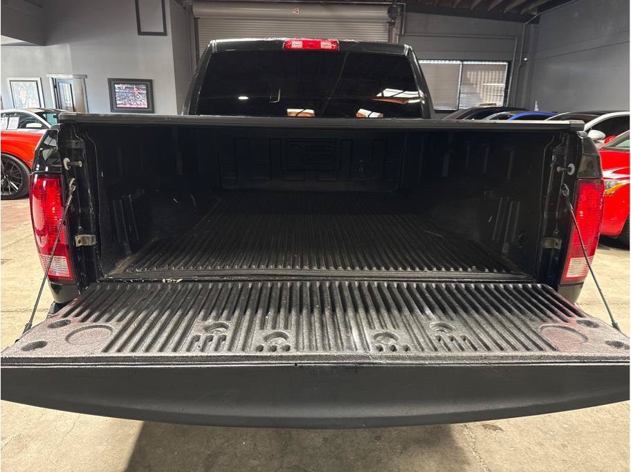 Used 2016 RAM 1500 ST w/ SXT Appearance Group RWD image 13