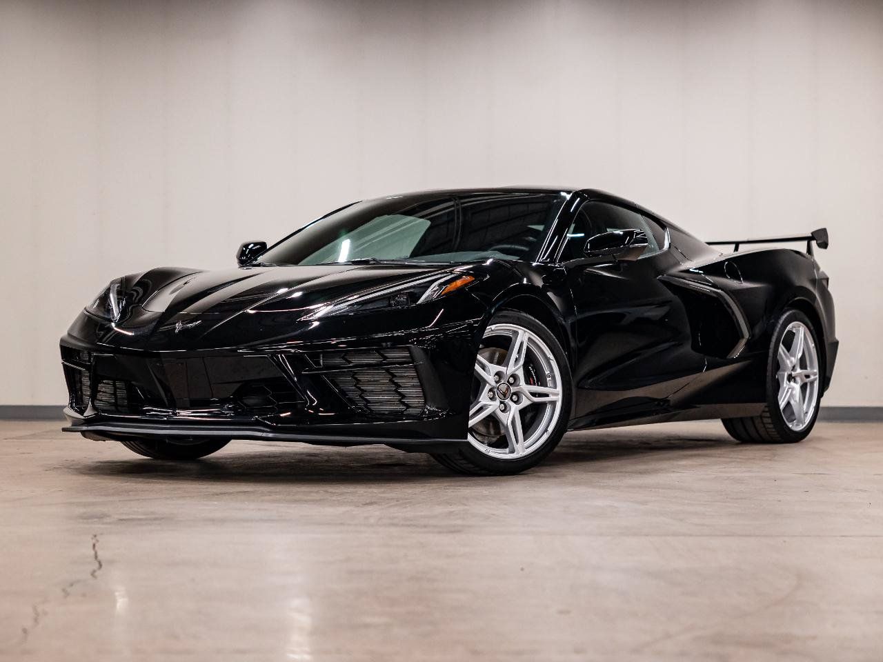 Used 2023 Chevrolet Corvette Stingray Coupe w/ Z51 Performance Package RWD image 18