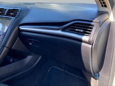 Used 2019 Ford Fusion Titanium AWD/4WD image 19