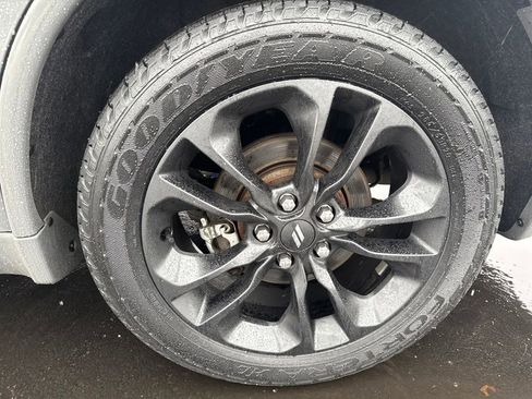 Certified 2023 Dodge Durango R/T image 42