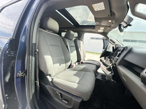 Used 2016 Ford F150 XLT w/ Equipment Group 302A Luxury AWD/4WD image 29