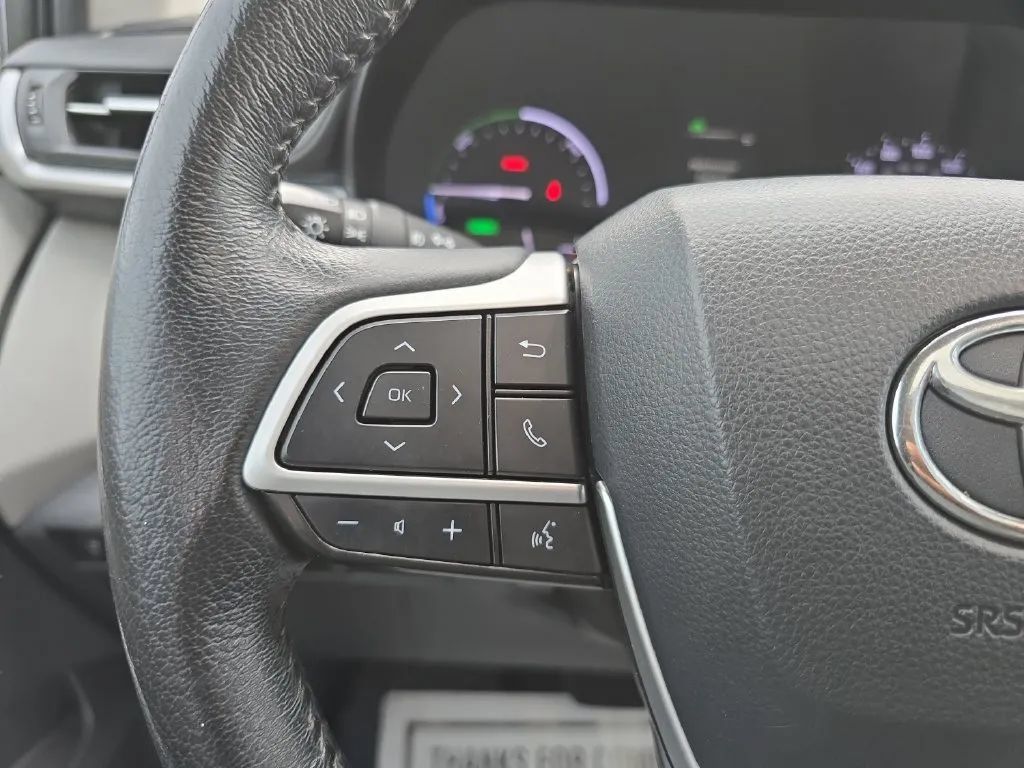 Used 2021 Toyota Sienna XLE FWD image 23
