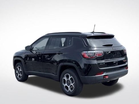 Used 2022 Jeep Compass Trailhawk w/ Trailhawk Convenience Group AWD/4WD image 9