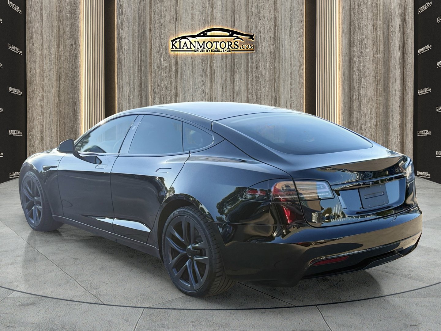 Used 2023 Tesla Model S AWD/4WD image 5