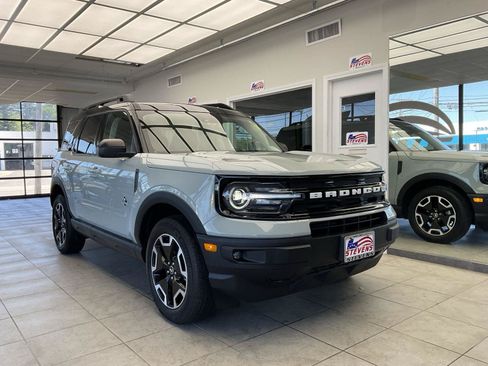 Used 2023 Ford Bronco Sport Outer Banks w/ Tech Package AWD/4WD image 1