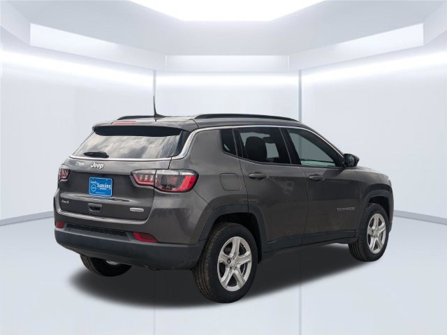 Used 2023 Jeep Compass Latitude AWD/4WD image 6