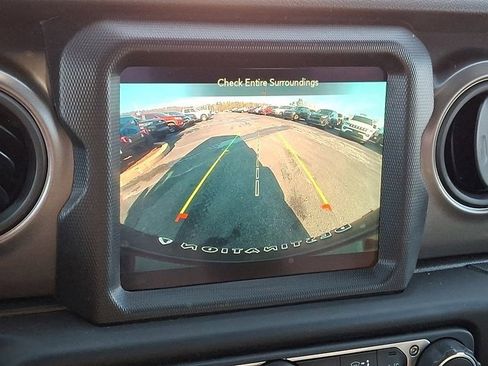 Certified 2023 Jeep Wrangler Willys image 22