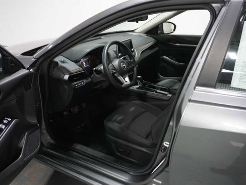 Used 2023 Nissan Altima 2.5 SV image 8