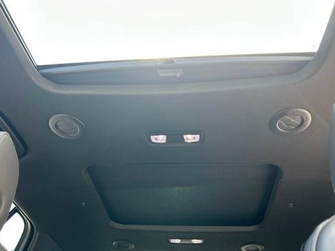 Used 2023 Chevrolet Traverse RS w/ LPO, Floor Liner Package AWD/4WD image 6