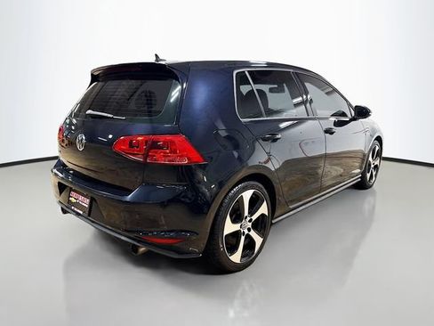 Used 2017 Volkswagen GTI SE image 7