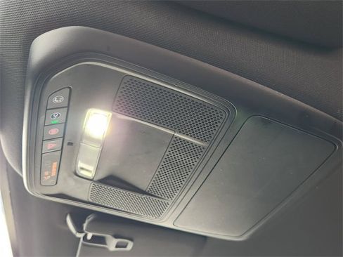 Used 2026 Chevrolet Equinox LT image 25