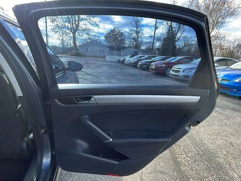 Used 2018 Volkswagen Passat 2.0T S w/ Driver Assistance Package image 24