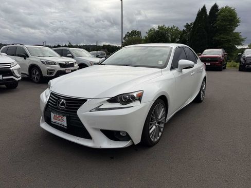 Used 2015 Lexus IS 250 w/ Navigation System Package RWD image 4