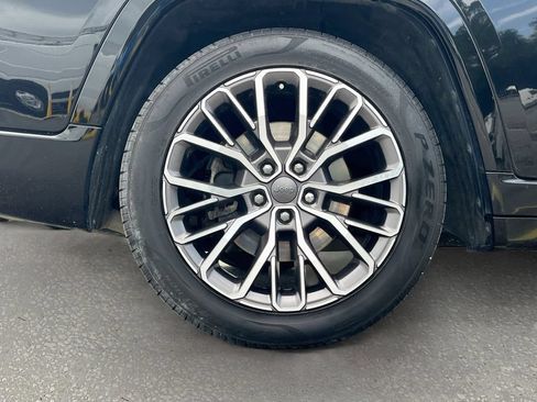 Certified 2023 Jeep Grand Cherokee L Summit AWD/4WD image 33