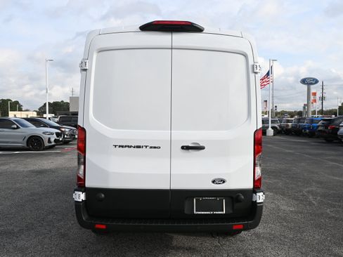 New 2026 Ford Transit 250 148 Medium Roof w/ Load Area Protection Package RWD image 3