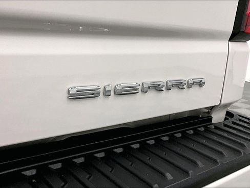 Used 2025 GMC Sierra 1500 Denali AWD/4WD image 9
