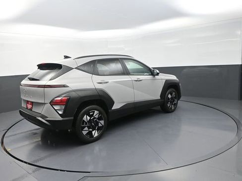 Used 2025 Hyundai Kona SEL AWD/4WD image 6