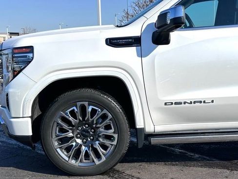 Used 2024 GMC Sierra 1500 Denali Ultimate image 7
