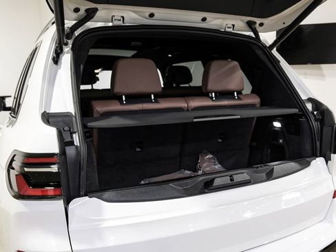 Used 2023 BMW X7 M60i AWD/4WD image 53